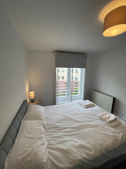 Modern 2 Bedroom City Apartment غلاسغو المظهر الخارجي الصورة