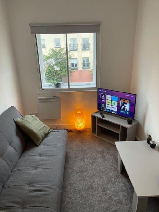 Modern 2 Bedroom City Apartment غلاسغو المظهر الخارجي الصورة