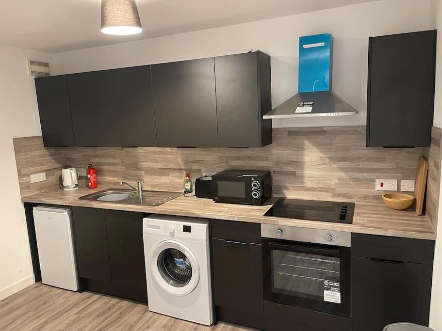 Modern 2 Bedroom City Apartment غلاسغو المظهر الخارجي الصورة